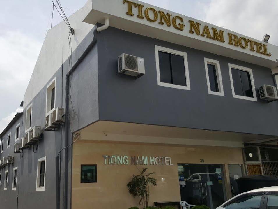 Tiong Nam Hotel Pasir Gudang Kültér fotó